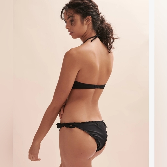 NWT GUESS Jet Black Bandeau Bikini Top Size S - Picture 3 of 8